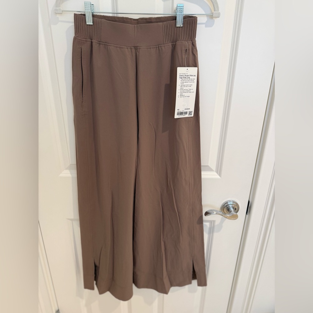 Lululemon Wide Leg Pull-On Pants in Taupe, XS NWT